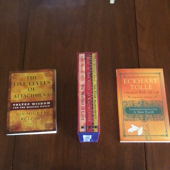 Bundle of Books - Picture 8 of 8